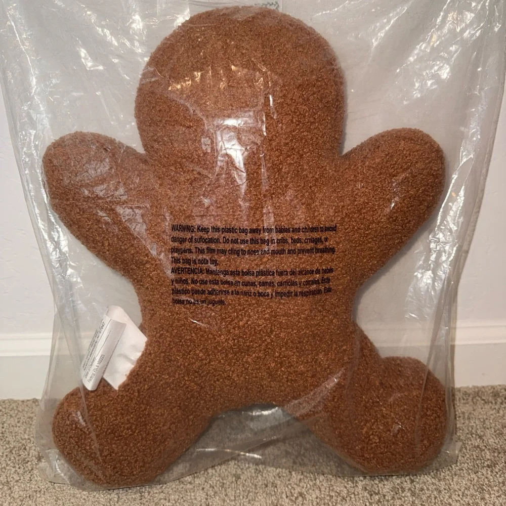 Evergreen Ivy Holiday Gingerbread Decorative Pillow